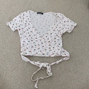 White Tie-Detail Cropped Top with Floral Print from Brandy Melville (One Size)
